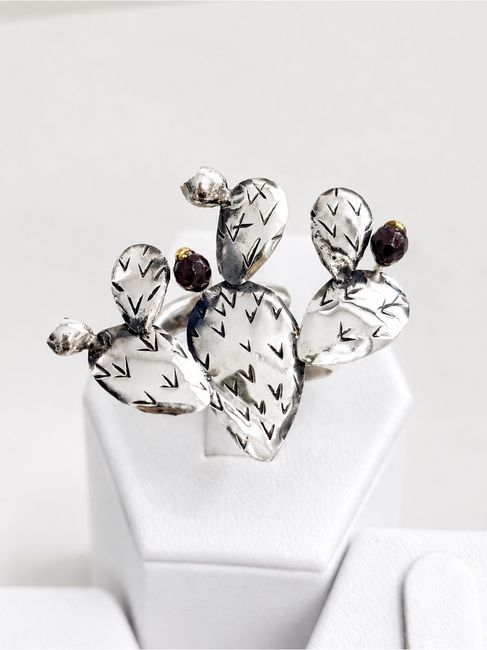 925 Sterling Silver Cactus Statement Ring with Garnet Accents